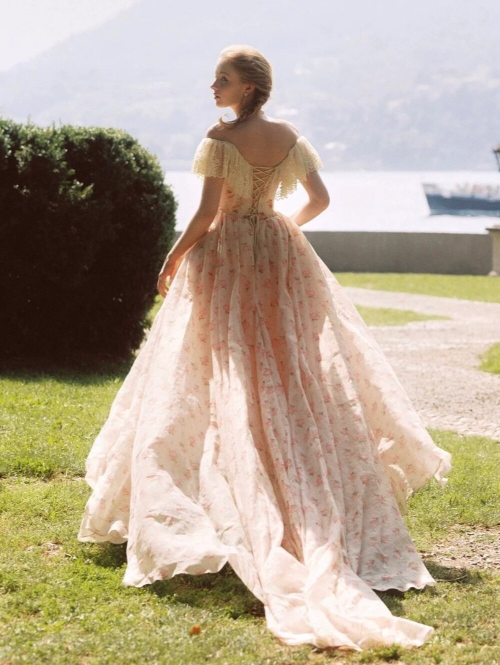 Lacemade Princess Sissi Gown - Picture 5 of 8